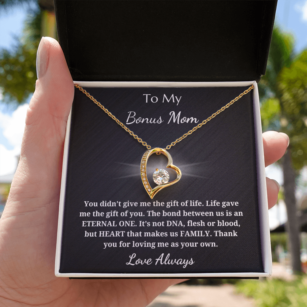 To My Bonus Mom - Forever Love Pendant Necklace - Heart That Makes Us Family