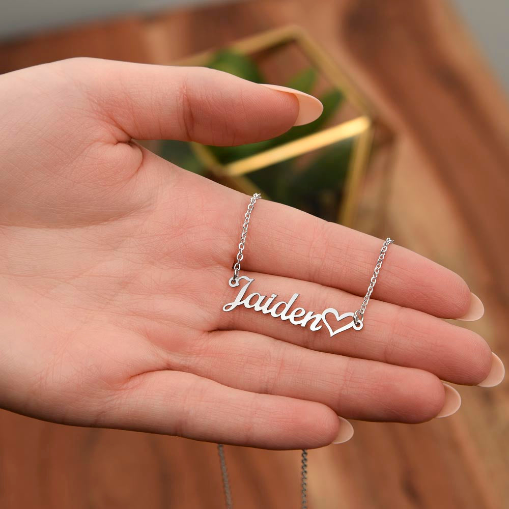 Name Necklace plus Heart